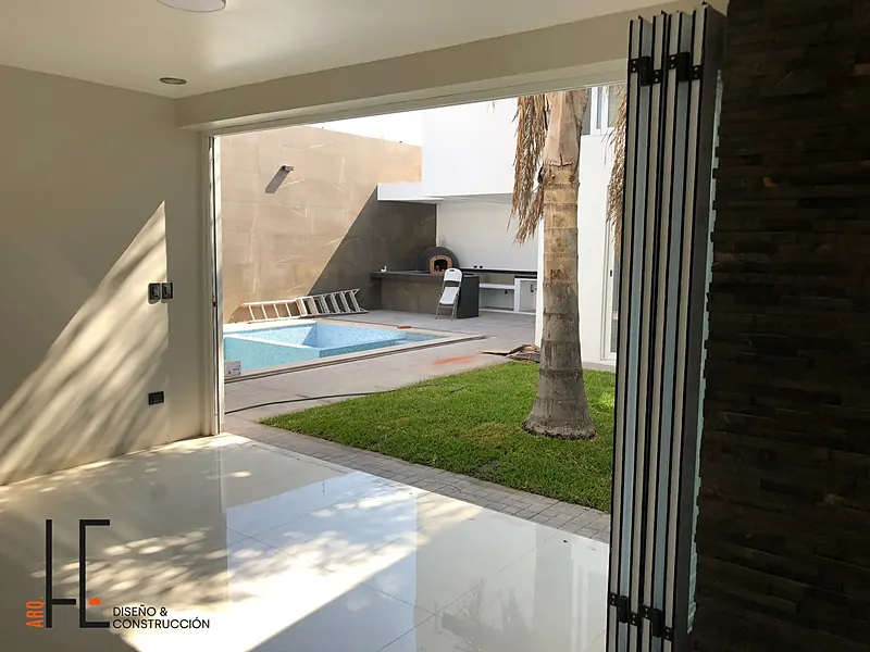 Terraza con alberca de la Casa 3 Misiones